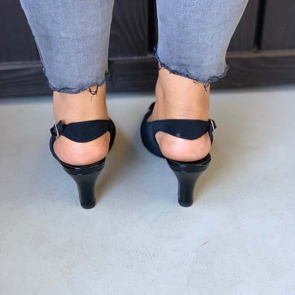 Black Kitten Heel Closed Toe Slingback Pump - Picture 3 of 7